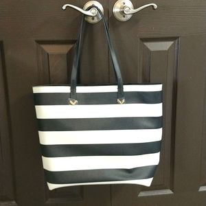 Stella & Dot Black and white striped shoulder bag. New